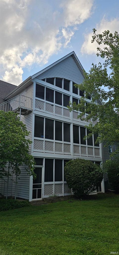 Photo of 1376 S College Mall Road, Bloomington, IN 47401 (MLS # 202529349)