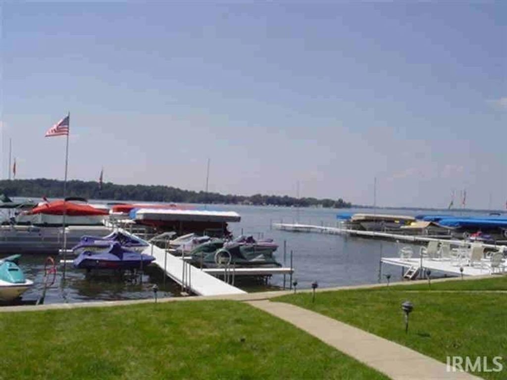 Photo of 10035 N Turkey Creek #502 Rd, Syracuse, IN 46567 (MLS # 202611499)