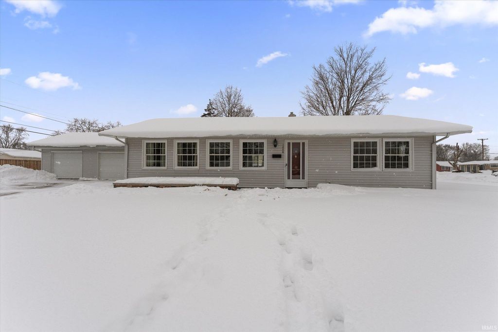 Photo of 1225 Manchester Drive, South Bend, IN 46615 (MLS # 202603050)