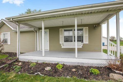 Tiny photo for 174 S 950 E, Greentown, IN 46936 (MLS # 202613333)