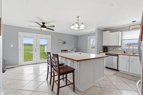 Tiny photo for 174 S 950 E, Greentown, IN 46936 (MLS # 202613333)