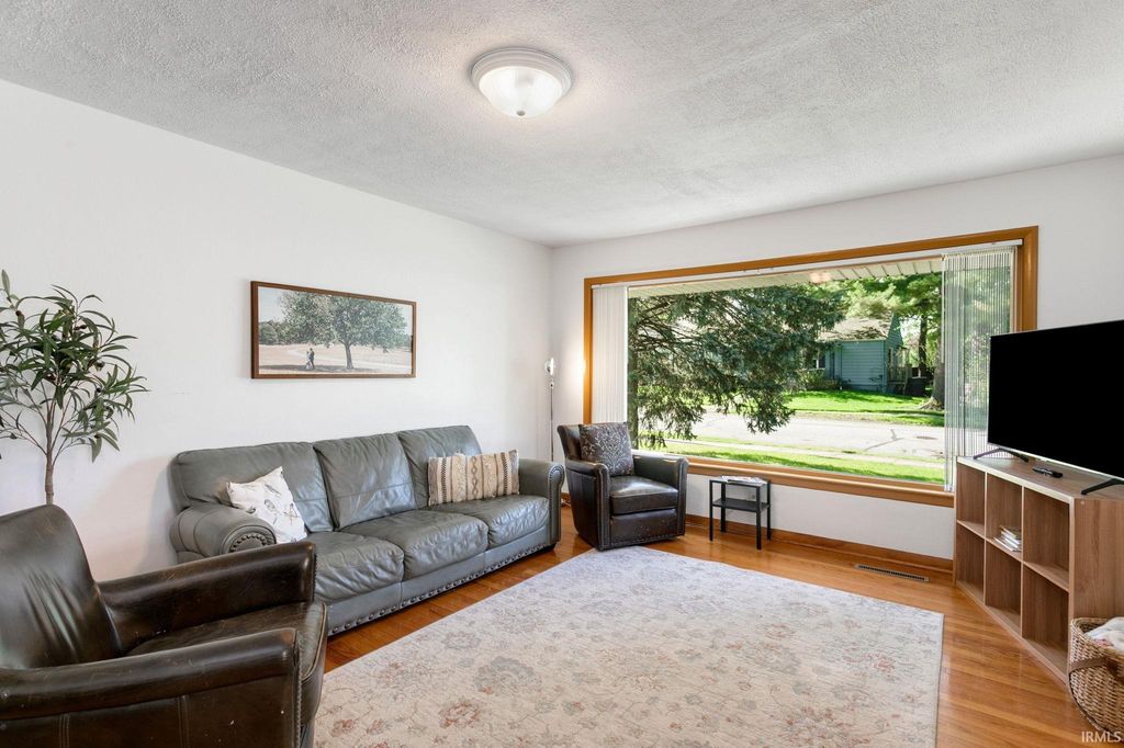 Photo of 415 Ostemo Place, South Bend, IN 46617 (MLS # 202616613)