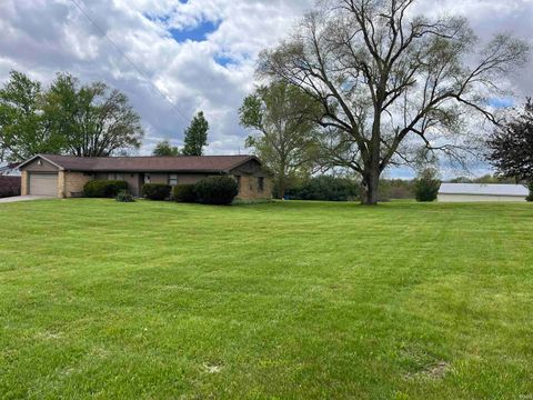 Tiny photo for 14636 N State RD 13 Road, North Manchester, IN 46962 (MLS # 202616172)