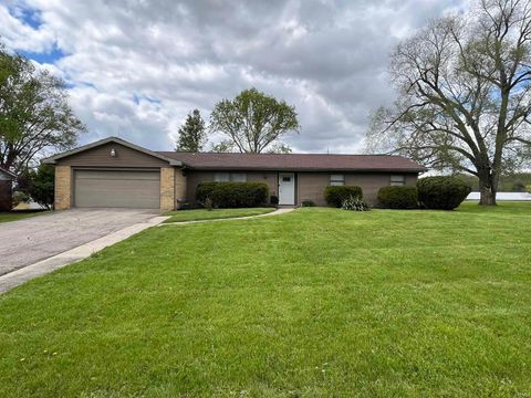 Photo of 14636 N State RD 13 Road, North Manchester, IN 46962 (MLS # 202616172)