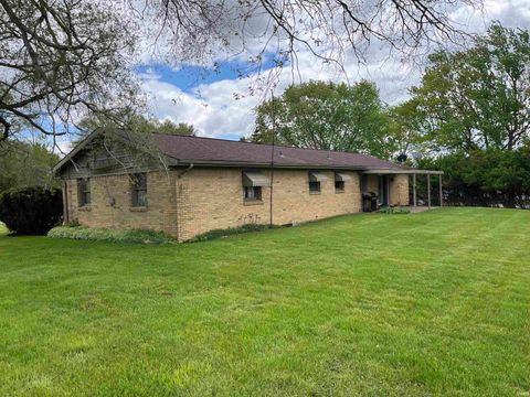 Tiny photo for 14636 N State RD 13 Road, North Manchester, IN 46962 (MLS # 202616172)