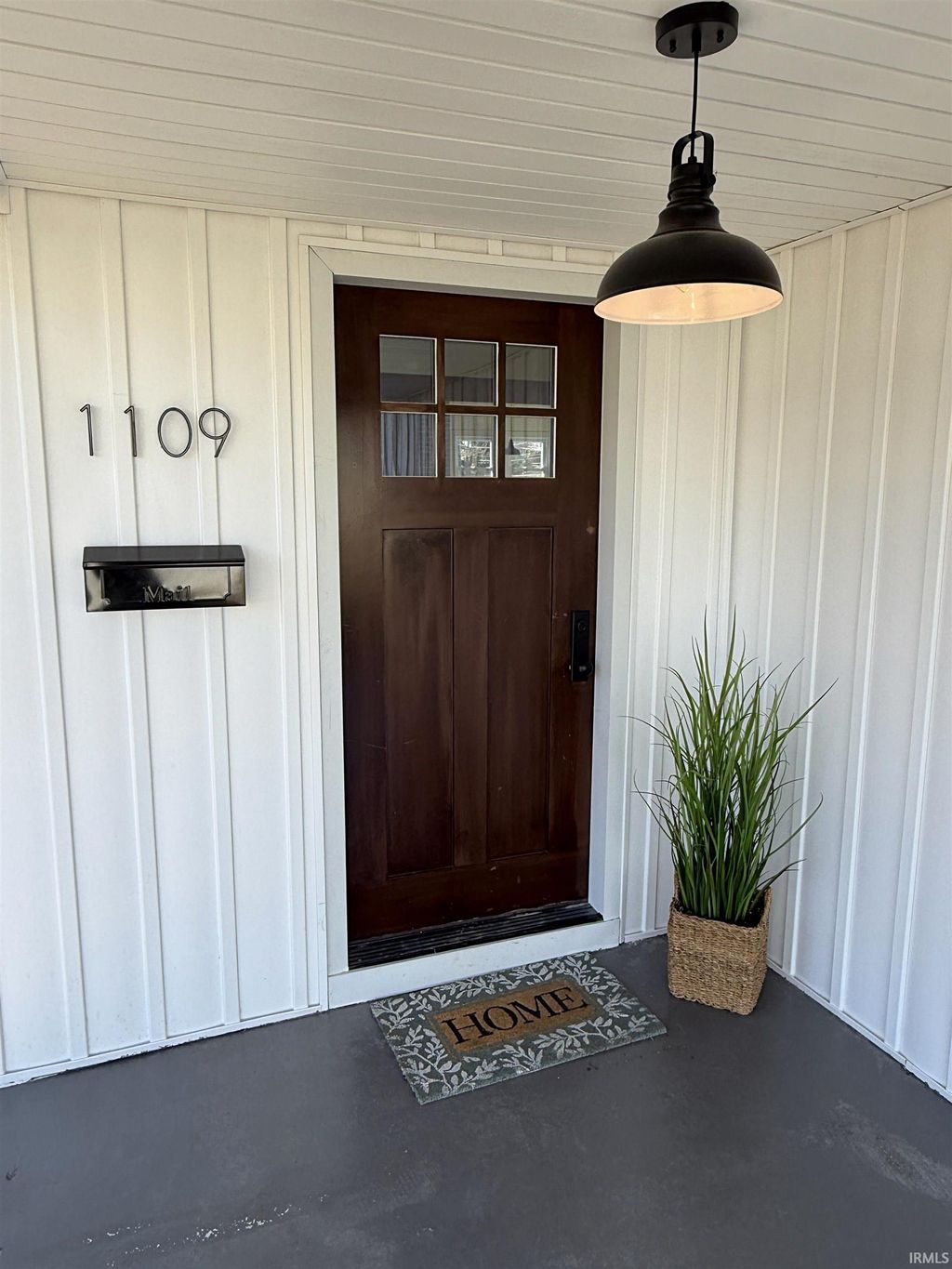 Photo of 1109 Washington Avenue, Washington, IN 47501 (MLS # 202601795)