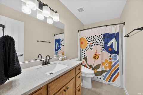 Tiny photo for 6638 E Everett Arnold Drive, Bloomington, IN 47408 (MLS # 202609514)