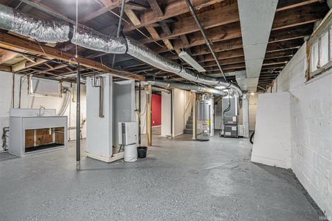 Tiny photo for 125 E Omer Avenue, Mishawaka, IN 46545 (MLS # 202544062)