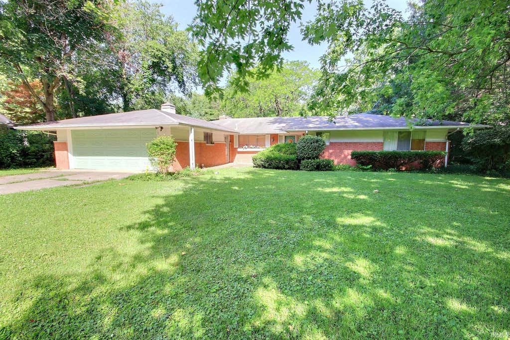 Photo of 3217 Oswego Avenue, Fort Wayne, IN 46805 (MLS # 202627391)