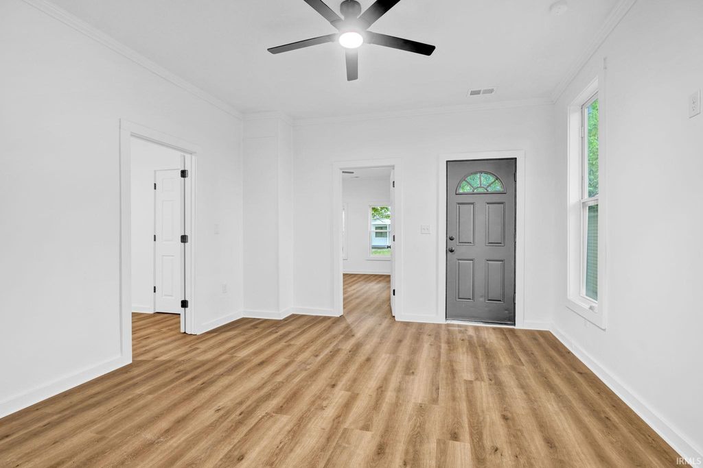 Photo of 410 S Denby Avenue, Evansville, IN 47713 (MLS # 202614996)