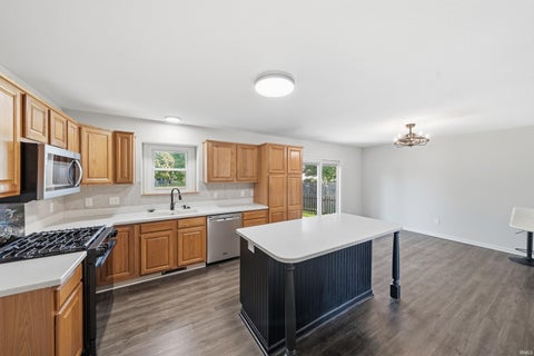 Tiny photo for 10905 Trailwood Lane, New Haven, IN 46774 (MLS # 202642181)