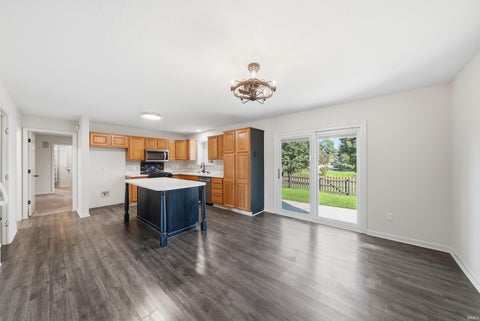 Tiny photo for 10905 Trailwood Lane, New Haven, IN 46774 (MLS # 202642181)