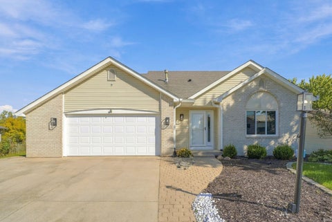 Photo of 10905 Trailwood Lane, New Haven, IN 46774 (MLS # 202642181)