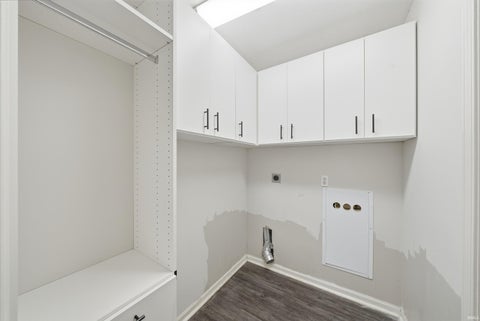 Tiny photo for 10905 Trailwood Lane, New Haven, IN 46774 (MLS # 202642181)