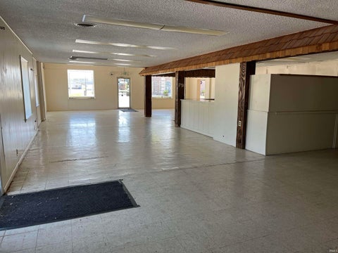 Tiny photo for 315 N Jefferson Street, Converse, IN 46919 (MLS # 202637919)