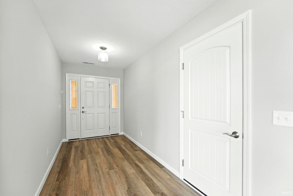 Photo of 4819 Windrow Way, Fort Wayne, IN 46818 (MLS # 202603888)