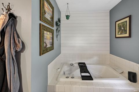 Tiny photo for 18101 Burton Drive, South Bend, IN 46637 (MLS # 202618541)