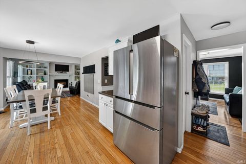 Tiny photo for 18101 Burton Drive, South Bend, IN 46637 (MLS # 202618541)