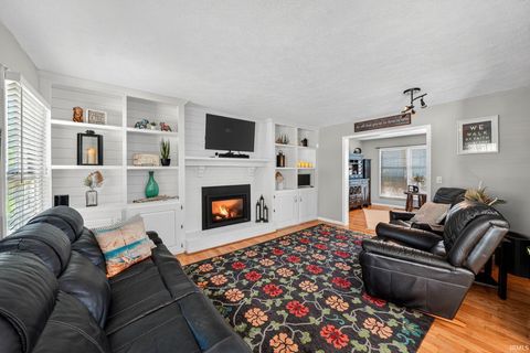 Tiny photo for 18101 Burton Drive, South Bend, IN 46637 (MLS # 202618541)