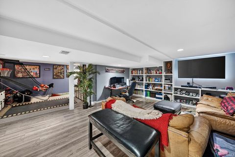 Tiny photo for 18101 Burton Drive, South Bend, IN 46637 (MLS # 202618541)