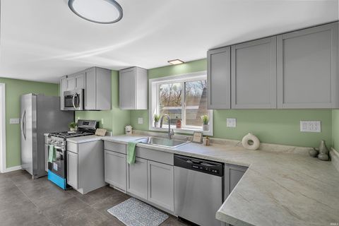 Tiny photo for 307 S Park Street, Rensselaer, IN 47978 (MLS # 202612501)