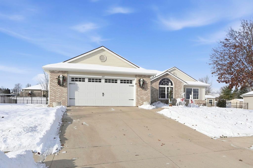 Photo of 237 Broadmore Circle, Angola, IN 46703 (MLS # 202548445)