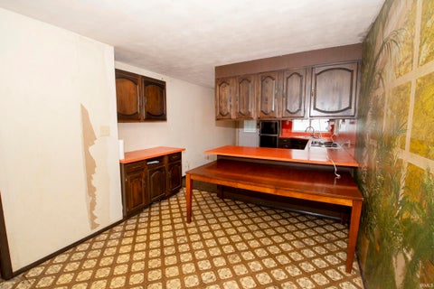 Tiny photo for 55452 Mayflower RD, South Bend, IN 46628 (MLS # 202633636)