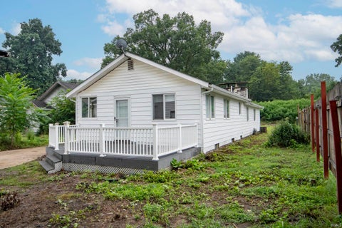 Tiny photo for 55452 Mayflower RD, South Bend, IN 46628 (MLS # 202633636)