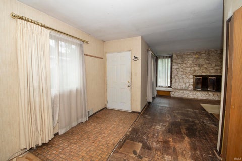 Tiny photo for 55452 Mayflower RD, South Bend, IN 46628 (MLS # 202633636)