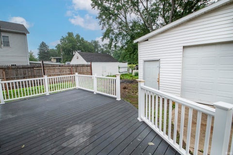 Tiny photo for 55452 Mayflower RD, South Bend, IN 46628 (MLS # 202633636)