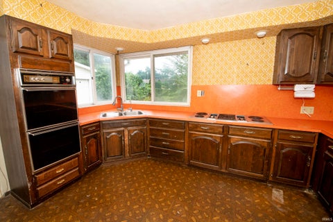 Tiny photo for 55452 Mayflower RD, South Bend, IN 46628 (MLS # 202633636)