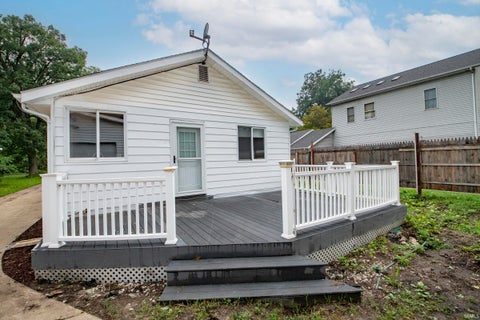 Tiny photo for 55452 Mayflower RD, South Bend, IN 46628 (MLS # 202633636)