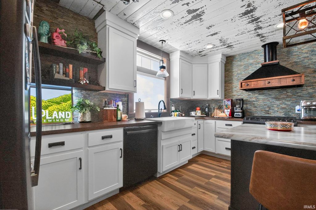 Photo of 7012 S SR 1 Road, Bluffton, IN 46714 (MLS # 202603126)