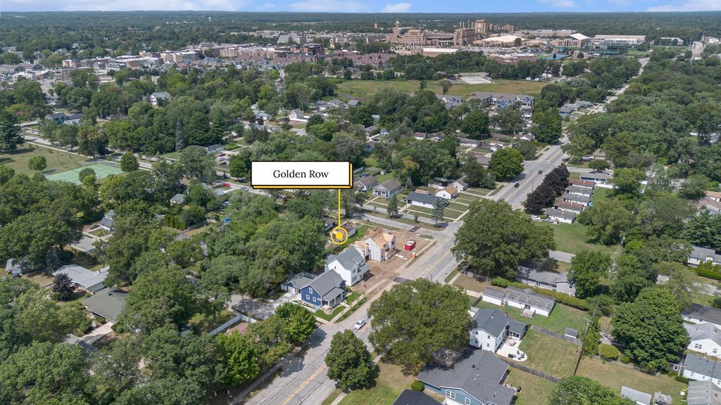 Photo of 739 N Twyckenham Drive, South Bend, IN 46617 (MLS # 202613225)