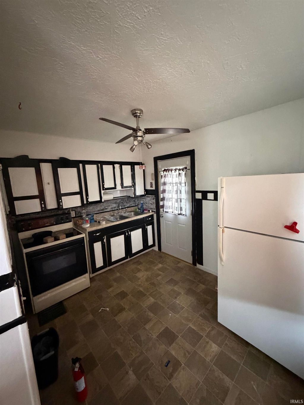 Photo of 2605 Sunnyside Avenue, New Castle, IN 47362 (MLS # 202611043)