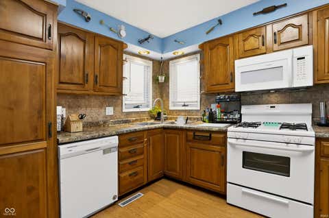 Tiny photo for 106 S 31st Street, Lafayette, IN 47904 (MLS # 202632457)