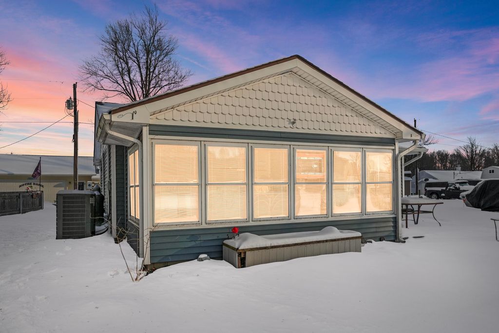 Photo of 7030 S 1195 E, Hudson, IN 46747 (MLS # 202603649)