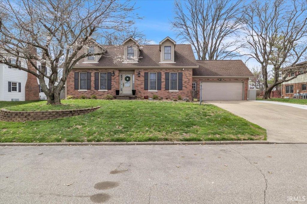 Photo of 837 Magnolia Drive, Mount Vernon, IN 47620 (MLS # 202608473)