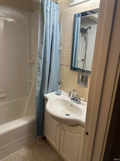 Tiny photo for 9542 S 300 E Road, Amboy, IN 46911 (MLS # 202547927)