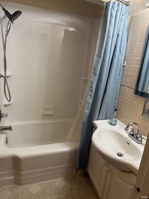 Tiny photo for 9542 S 300 E Road, Amboy, IN 46911 (MLS # 202547927)