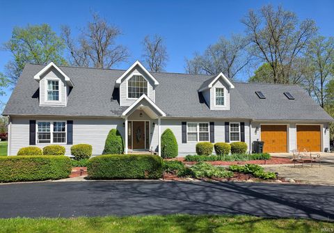 Photo of 2770 S Crestview Drive, Winamac, IN 46996 (MLS # 202614998)