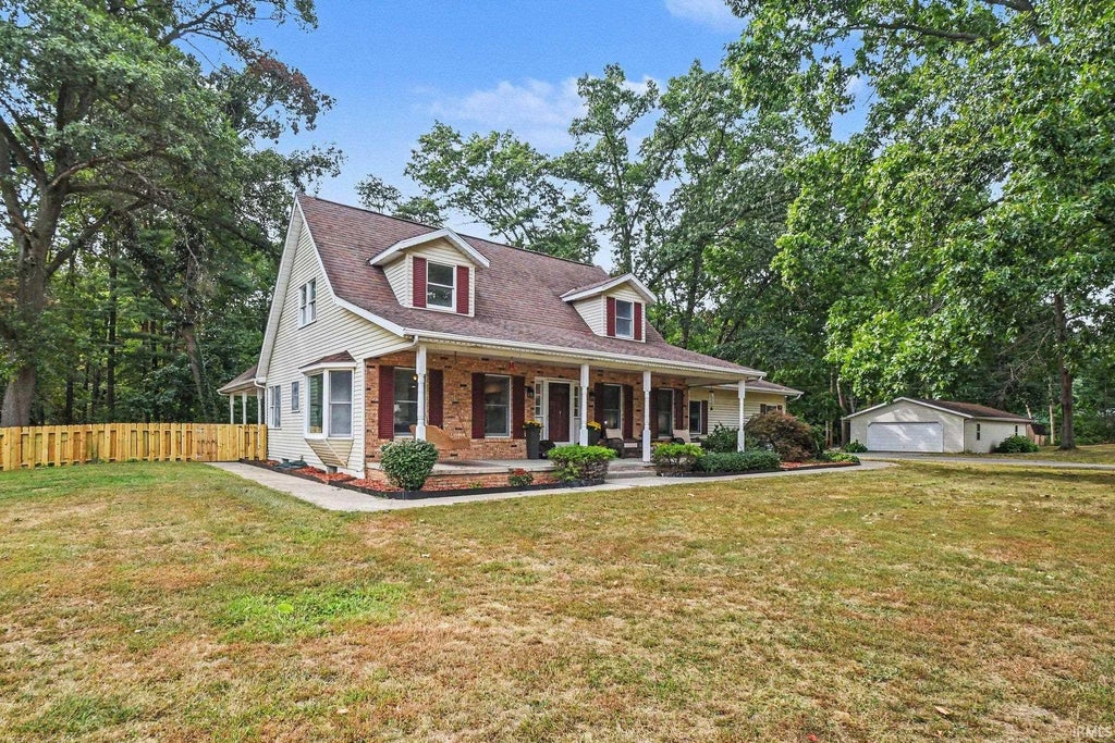 Photo of 28973 Buttercup Lane, Elkhart, IN 46514 (MLS # 202638190)
