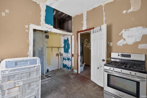 Tiny photo for 518 Wheatland Avenue, Logansport, IN 46947 (MLS # 202624305)