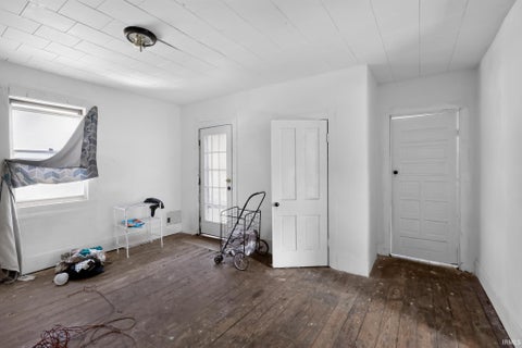 Tiny photo for 518 Wheatland Avenue, Logansport, IN 46947 (MLS # 202624305)