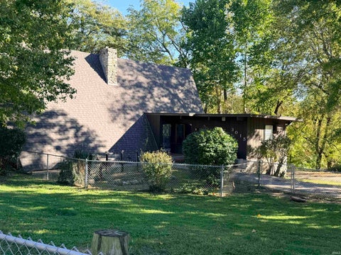 Photo of 3015 Valleyview Drive, Logansport, IN 46947 (MLS # 202643236)
