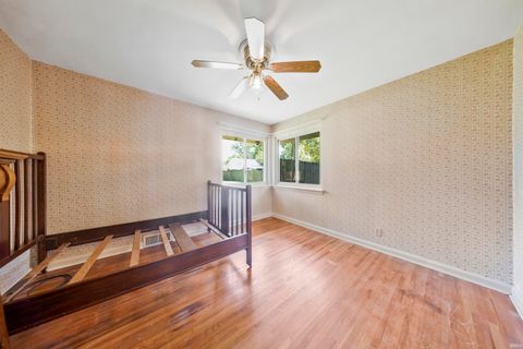 Tiny photo for 810 Plaza Drive, Evansville, IN 47715 (MLS # 202618364)
