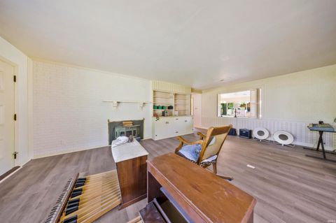 Tiny photo for 810 Plaza Drive, Evansville, IN 47715 (MLS # 202618364)