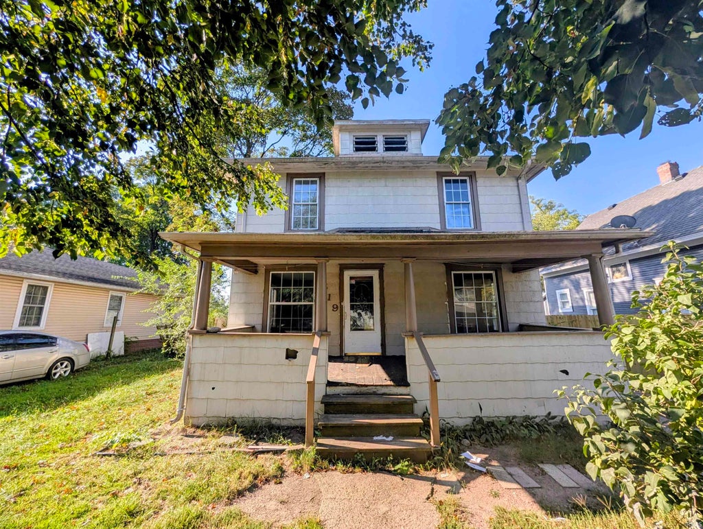 Photo of 519 W Wolf Avenue, Elkhart, IN 46516 (MLS # 202635452)