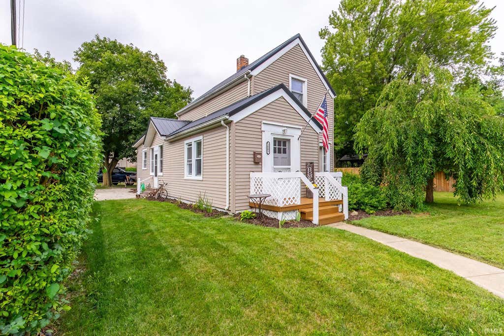 Photo of 1005 N Main Street, Auburn, IN 46706 (MLS # 202633084)