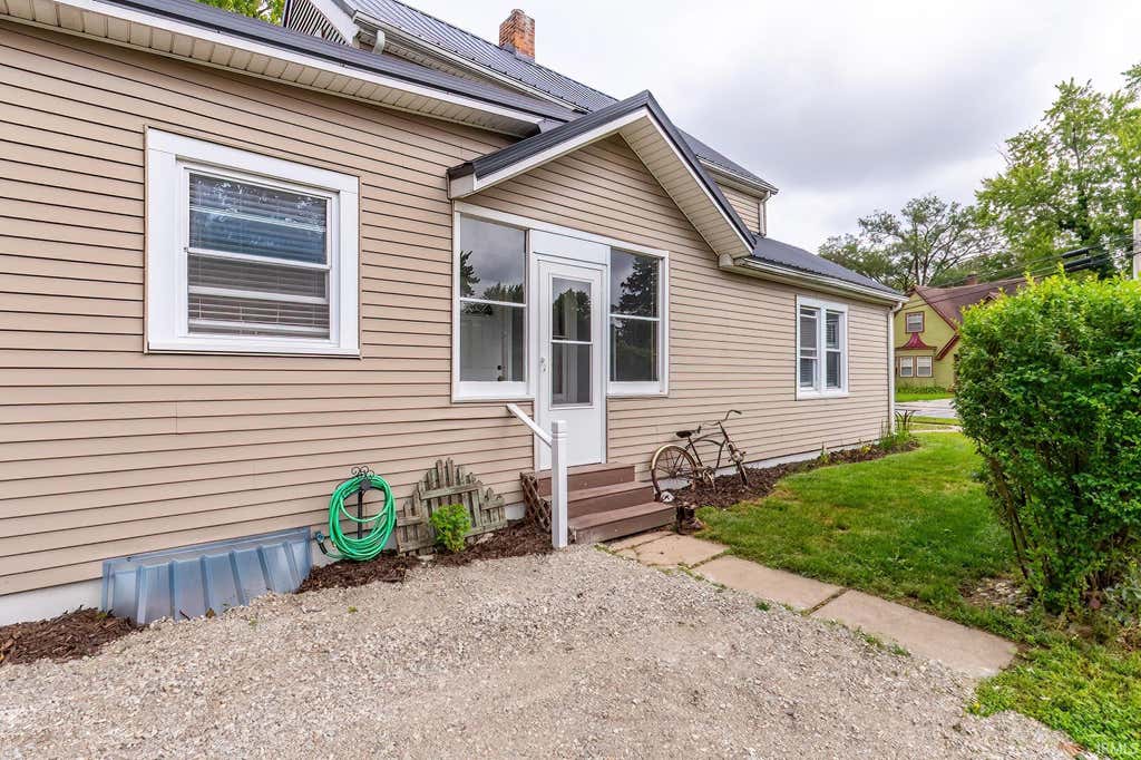 Photo of 1005 N Main Street, Auburn, IN 46706 (MLS # 202633084)